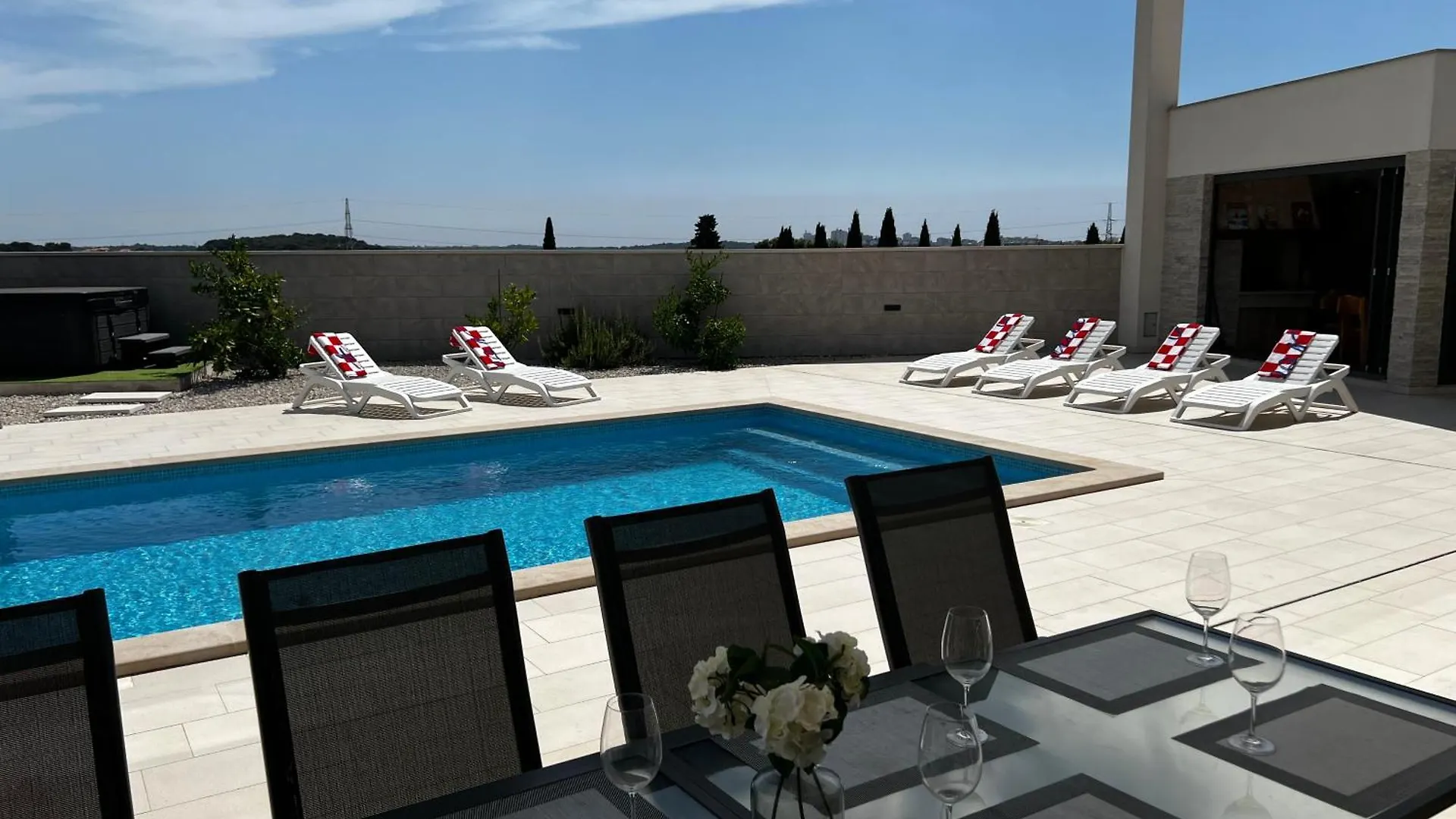 Villa Mare - Modern Villa With Swimming Pool And Jacuzzi Pula