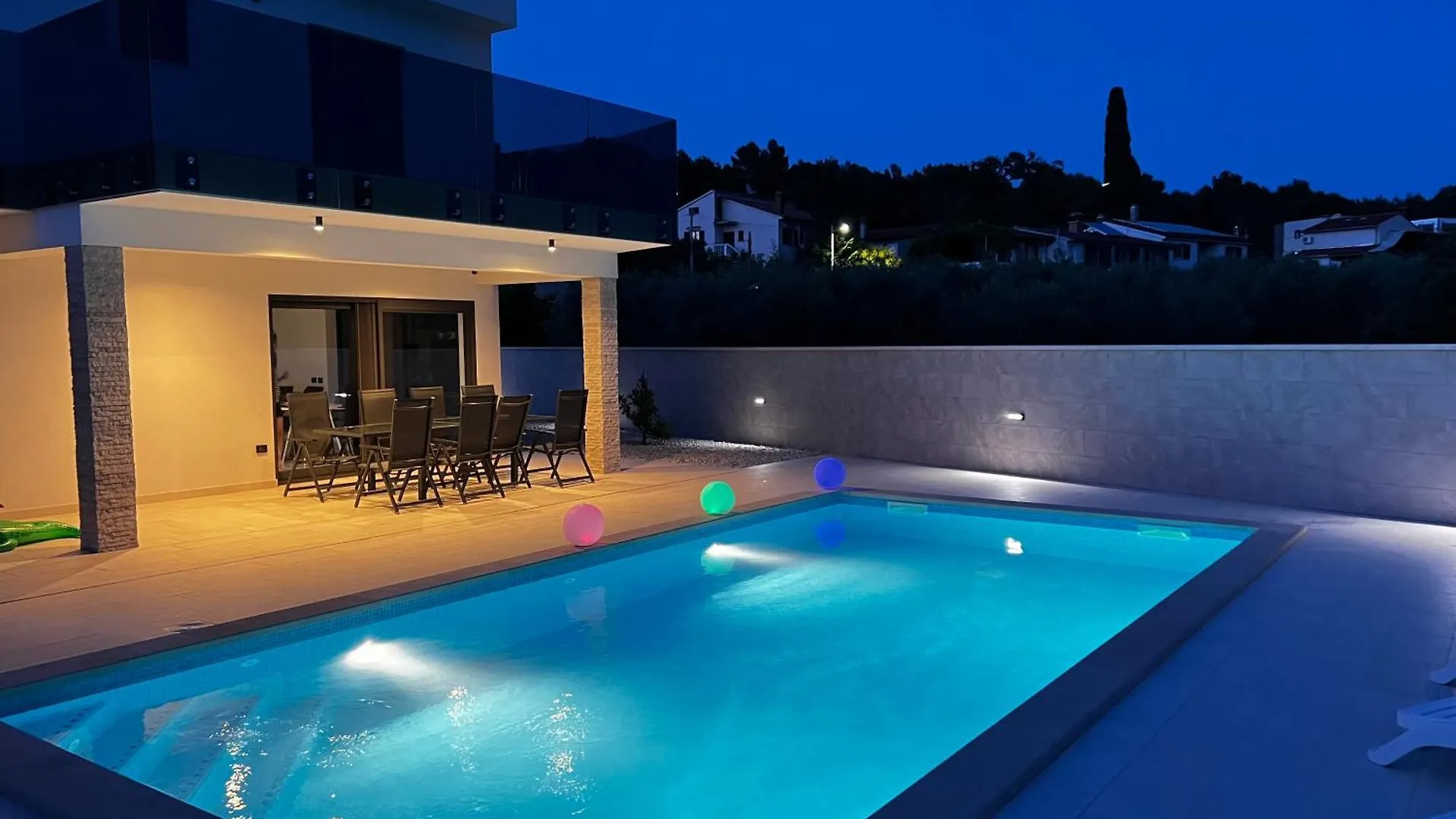 Villa Mare - Modern Villa With Swimming Pool And Jacuzzi Pula